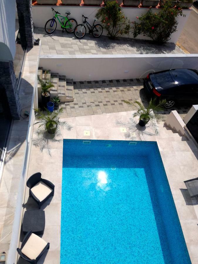Villa Infinity Pinezići Exteriör bild